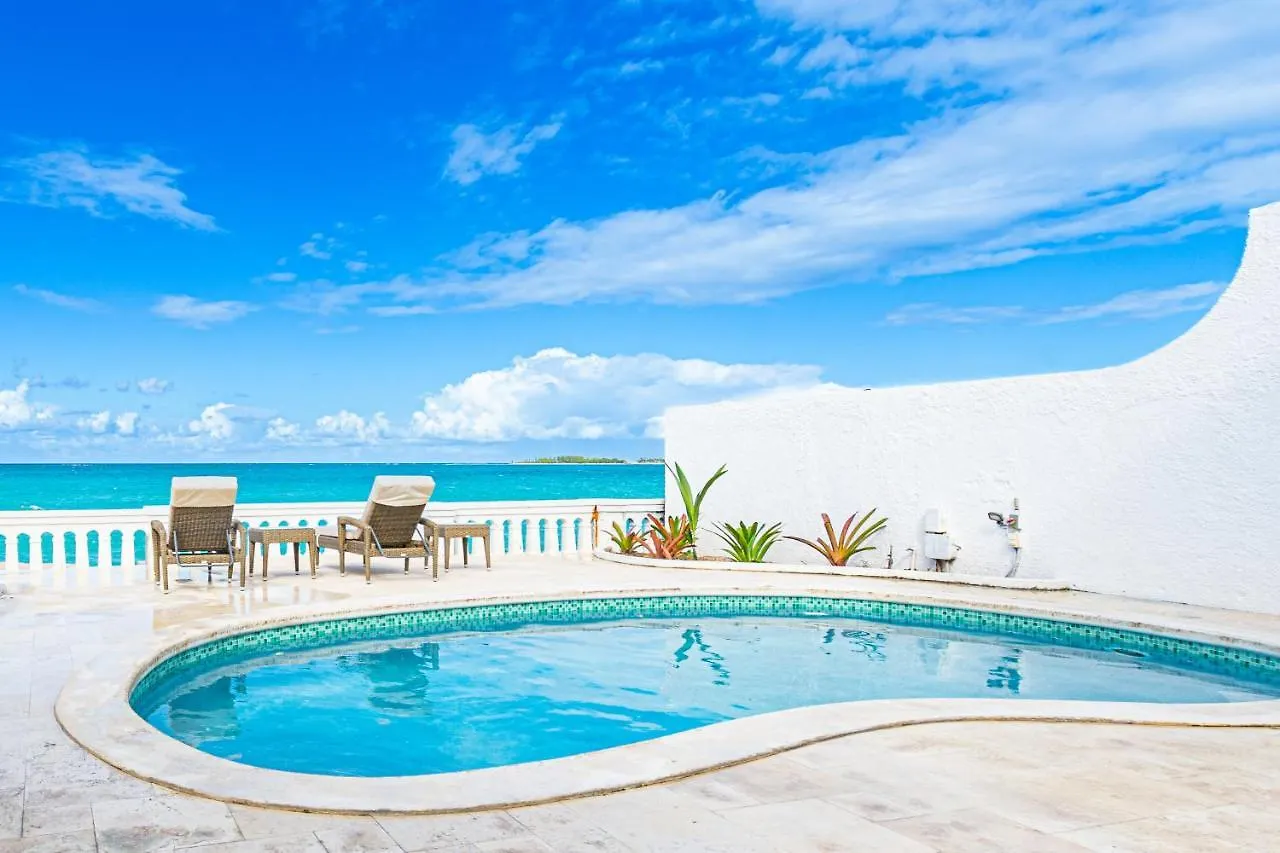 Caprice 8 - Luxury Townhouse In Gated Community - Pool, Oceanfront Villa Nassau