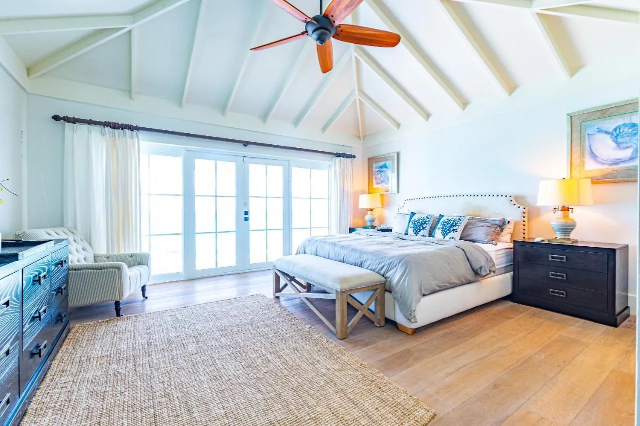 Caprice 8 - Luxury Townhouse In Gated Community - Pool, Oceanfront Villa Nassau