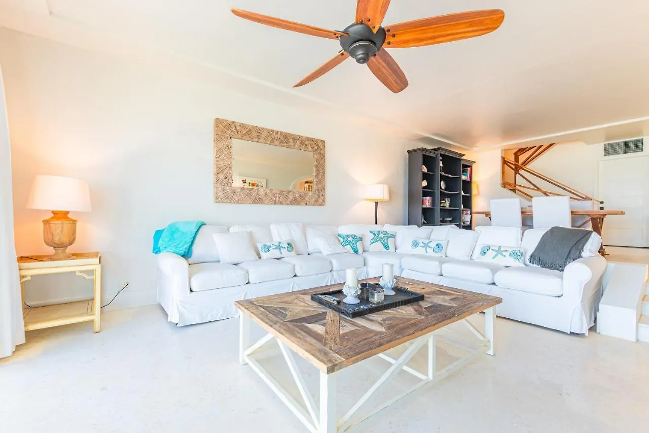 Caprice 8 - Luxury Townhouse In Gated Community - Pool, Oceanfront Villa Nassau