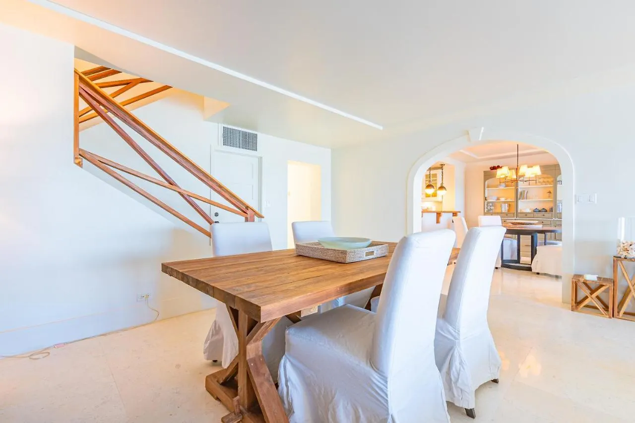 Caprice 8 - Luxury Townhouse In Gated Community - Pool, Oceanfront Villa Nassau