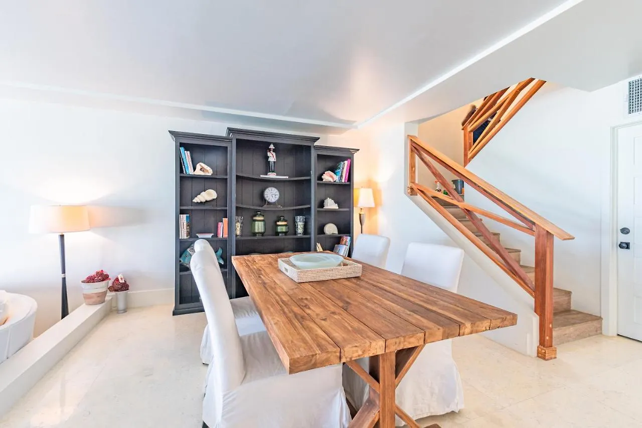 Caprice 8 - Luxury Townhouse In Gated Community - Pool, Oceanfront Villa Nassau Bahamas