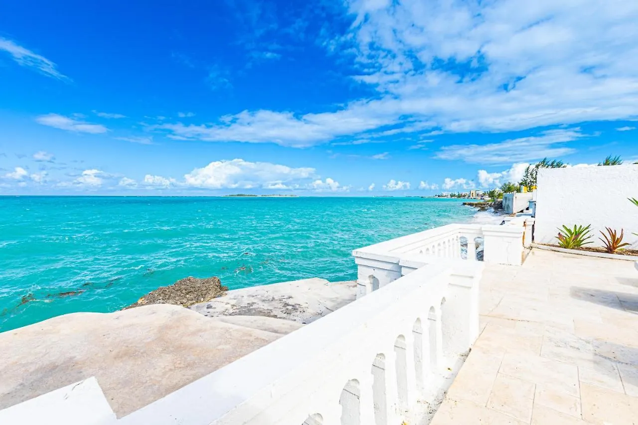 Willa Caprice 8 - Luxury Townhouse In Gated Community - Pool, Oceanfront Nassau